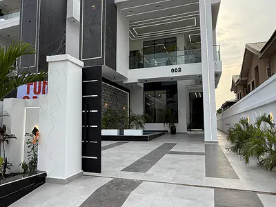 Luxury 5-Bedroom Detached Duplex with Swimming Pool, Gym & BQ — Lekki, Lagos
