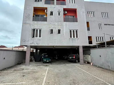 Well Maintained 1 Bedroom Apartment — Victoria Island (VI), Lagos