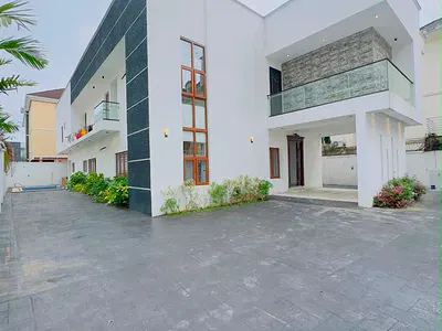 Stunning 6 Bedroom Fully Detached Duplex Plus BQ and Swimming Pool — Ikeja, Lagos