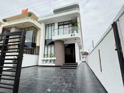 Sumptuous Spacious 5 Bedroom Detached Duplex with BQ — Orchid, Lekki, Lagos