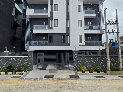 Luxurious 2-Bedroom Apartment with Elevator — Lekki, Lagos