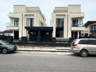 Luxury 5 Bedroom Detached Duplex + BQ, Pool, Gym — Ajah, Lagos
