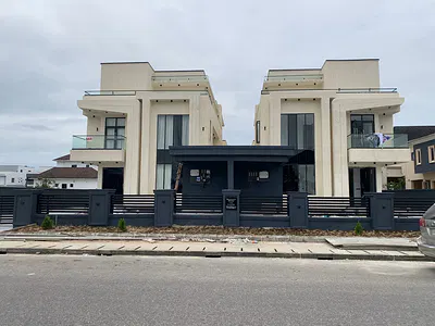 Luxury 5 Bedroom Duplex with a BQ and a Pool — Royal Garden, Ajah, Lagos