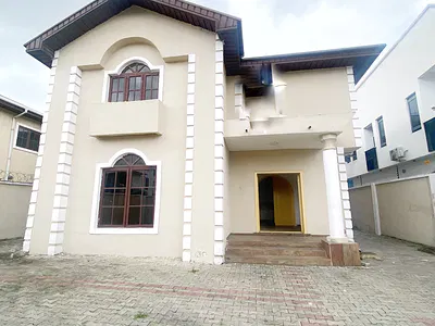 Luxury 5 Bedroom Detached Duplex with BQ — Omole Phase 2, Ikeja, Lagos