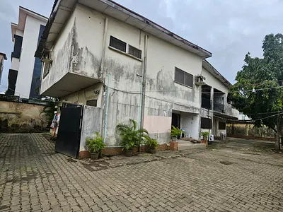 750SQM of Land with 7 Bedroom Detached House on It. — Along Adekunle Fajuyi, Ikeja GRA, Ikeja, Lagos