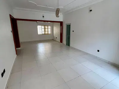 Super Clean & Spacious 3 Bedroom on First Floor, Comes with Ac's — Jabi, Abuja