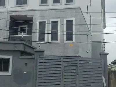 4 Bedrooms Semi Detached Duplex — Maryland, Lagos