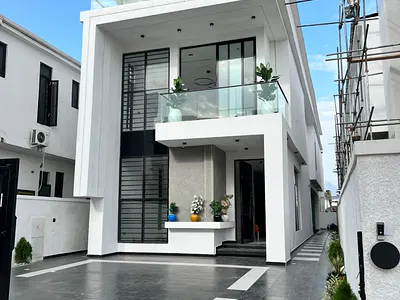 Standard 5 Bedroom Fully Detached Duplex with BQ, Pool and Gym — Lekki, Lagos
