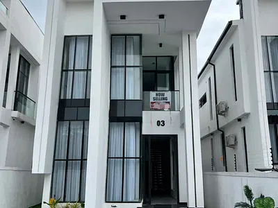 Luxury 5 Bedroom Fully Detached Duplex with Pool and BQ — Lekki, Lagos