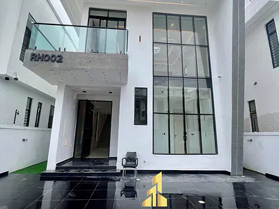 Stunning 5 Bed Fully Detached Home with BQ and Pool — Lekki, Lagos