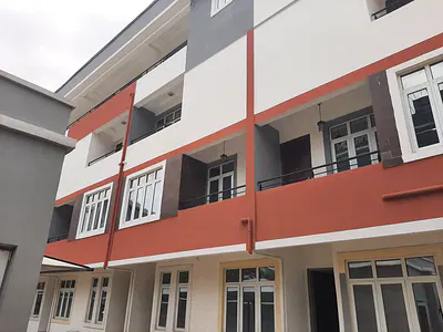 Serviced 5 Bedroom En-Suite Townhouse with 1 Room BQ — Victoria Island (VI), Lagos