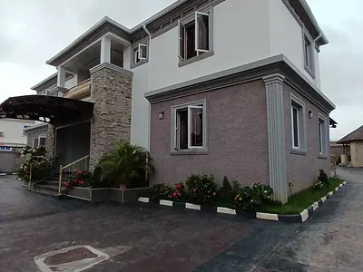 Well Renovated 6 Bedroom Fully Detached Duplex with 2 Room BQ with Swim — Naf Valley Estate Asokoro Diplomatic Zone, Asokoro District, Abuja