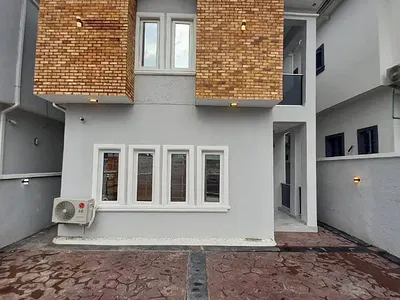 Relatively New 5 Bedrooms Detached Duplex — Osapa, Lekki, Lagos