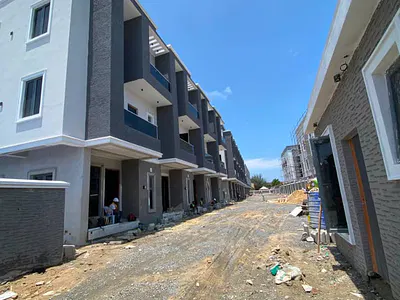 Amazing 4 Bedroom Terraced Duplex + BQ, Pool, Gym — Victoria Island (VI), Lagos