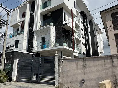 Excellent 2 Bedroom Apartment, Pool and All Rooms Ensuite — Lekki, Lagos
