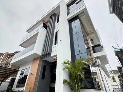 Luxury Finished 6 Bedroom Automated Duplex with Elevator, Pool — Apo, Abuja