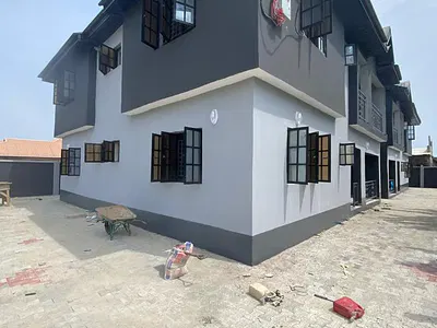 Beautiful Spacious Luxury 3bedrooms Apartment Upstairs — Ajah, Lagos