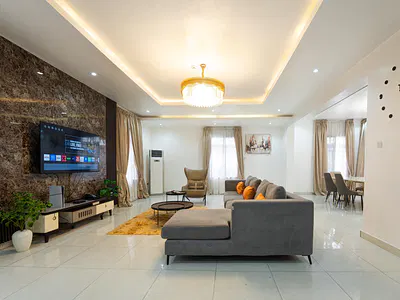 Very Spacious 3-Bedroom Penthouse with 24/7 Wifi and Snooker Boards — Lekki, Lagos