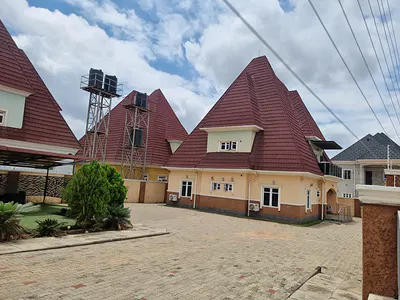 Fully Furnished 3 Bedroom Penthouse with BQ and Security House — Estate Off Von Road Lugbe, Lugbe District, Abuja