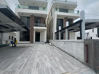 Luxury 5 Bedroom Fully Detached Duplex. — Lekki, Lagos