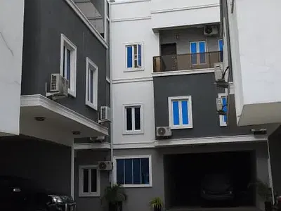 5 Bedroom Semi Detached Duplex with BQ in an Mini Estate — Lekki Right Lekki Phase 1., Lekki Phase 1, Lekki, Lagos