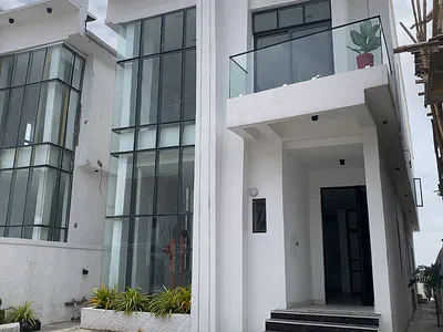 Elegant 5 Bedroom Duplex with a BQ — Lekki, Lagos