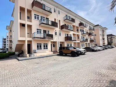 Spacious 4bedroom Maisonette in Lekki Phase 1 — Lekki, Lagos