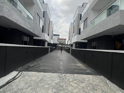 Tastefully Finished 4 Bed Room Semi Detached Duplex with BQ