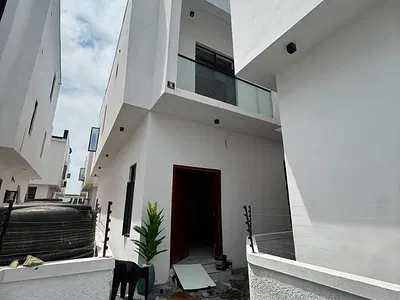 4 Bedroom Semi Detached Duplex — Ikoyi, Lagos