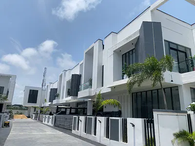 Lovely 5 Bedrooms Duplex with a BQ — Lekki, Lagos