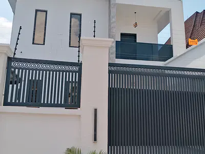 Newly Built 5 Bedroom with Swimming Pool — Apo, Abuja