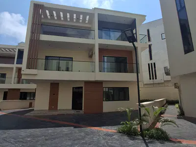 Gorgeous 5 Bedroom Detached House — Old Ikoyi, Ikoyi, Lagos