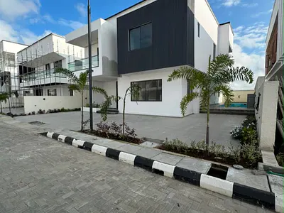 4 Bedroom Detached Duplex + BQ — Lekki, Lagos