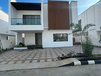 5 Bedroom Duplex + BQ — Lekki, Lagos