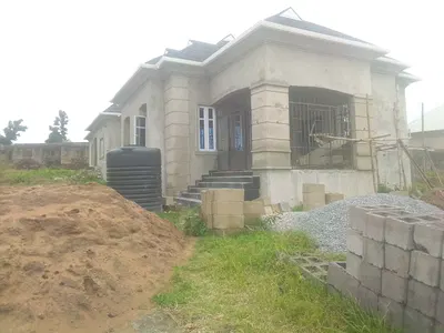 Modern 4 Bedroom Bungalow on 450SQM of Land Very Close to Main Road — Ido, Ologuneru, Ibadan, Oyo