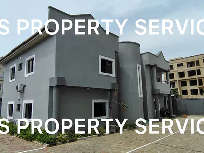 Serviced 3 Bedroom Flat & BQ + Swimming Pool — Lekki, Lagos