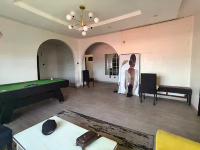 Beautiful Spacious Well Maintained 3 Bedrooms Apartment Upstairs — Lekki Phase 1, Lekki, Lagos