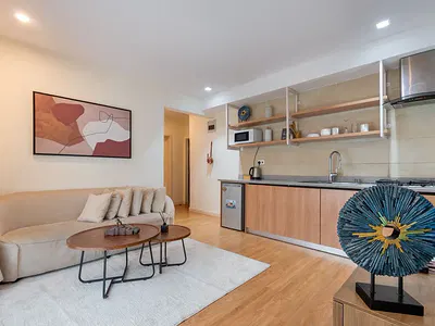 Comfortable 1 Bedroom Apartment with Swimming Pool and Gym — Lekki Phase 1, Lekki, Lagos