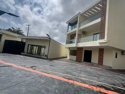 Fully Detached 6 Bedrooms Detached Duplex with Pool, Cinema and Elevat — Ikoyi, Lagos