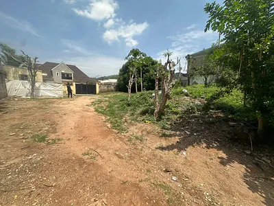 A Residential Plot of Land Measuring About 1, 000 SQM — Off 3rd Avenue, Gwarinpa, Abuja