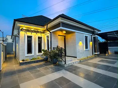 Luxury Smart 2 Bedroom Furnished and Service Bungalow with Private Poo — Kubwa, Abuja