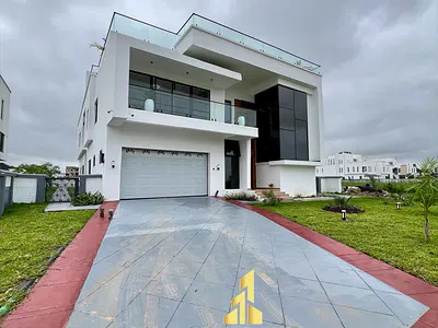 Outstandingly Finished Massive 6 Bed Detached Smart Home with, Cinema — Lekki, Lagos