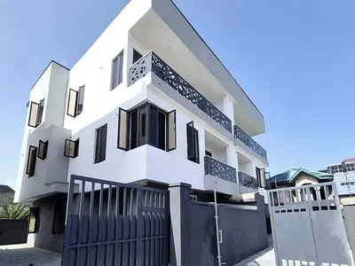 5 Bedroom Semi Detached — Lekki, Lagos