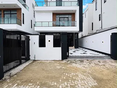 5 Bedroom Fully Detached Duplex with BQ and Pool — Lekki, Lagos