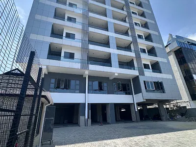 Very Spacious 3 Bedroom Apartment with Pool — Victoria Island (VI), Lagos