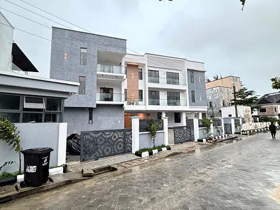3 Bedroom Apartment with BQ, Swimming Pool — Osapa, Lekki, Lagos