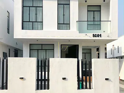 Luxury 5 Bedroom Fully Detached Duplex with BQ — Chevron, Lekki, Lagos