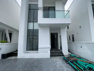 Luxury 5 Bedroom Fully Detached Duplex with a BQ, Pool — Ajah, Lagos