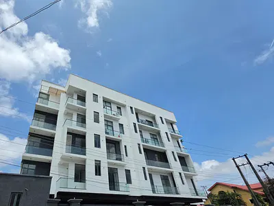 Luxury 2 Bedroom Apartment with Gym, Pool — Lekki, Lagos