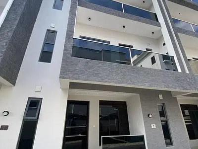 Brand New Luxury 4 Bedroom Terraces Duplex on a Nice Neighborho‎hood — Victoria Island (VI), Lagos